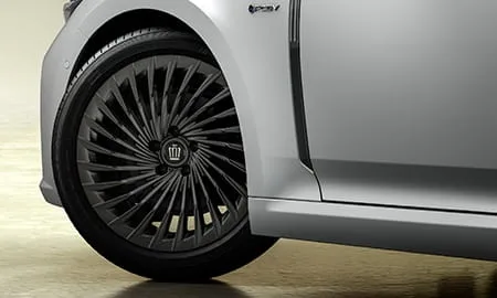 Toyota Crown Z THE 70TH (KZSM30)