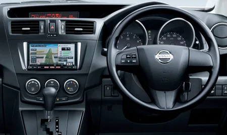 Nissan Lafesta HIGHWAY STAR (CWEAWN)