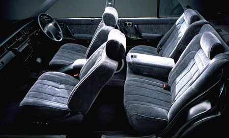 Toyota Crown SUPER SALOON EXTRA (GS131H)