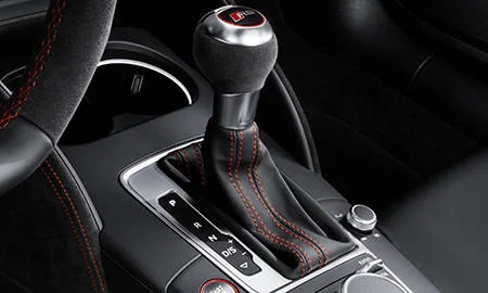 Audi RS3 BASE GRADE (8VDAZL)