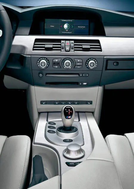 Bmw M5 базовая (NB50)