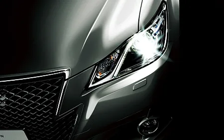 Toyota Crown ATHLETE (GRS210)