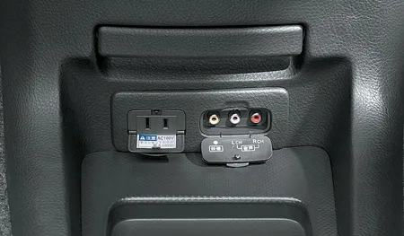 Toyota Voxy X (AZR60G)