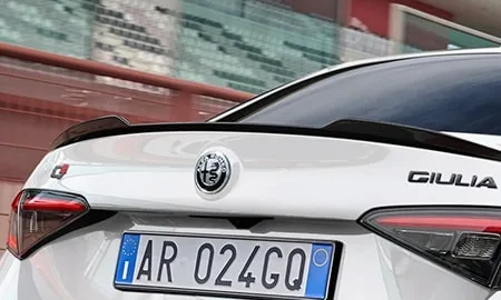 Alfa Romeo Giulia VELOCE MONOCHROME EDITION (95220 / 95229)