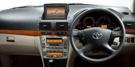 Toyota Avensis Sedan Xi (AZT255)