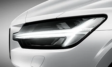 Volvo V60 B4 MOMENTUM (ZB420TM)