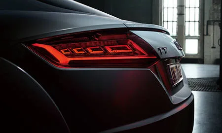 Audi TT Coupe 20 YEARS (FVCHHF)