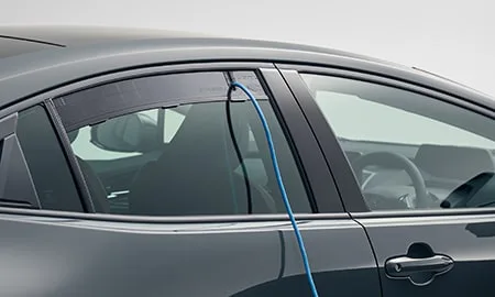 Toyota Prius Z (MXWH61)