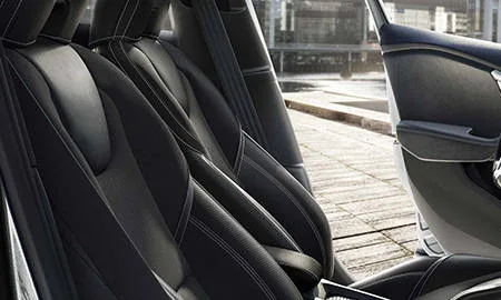 Volvo V40 T5 R-DESIGN FINAL EDITION (MB420)