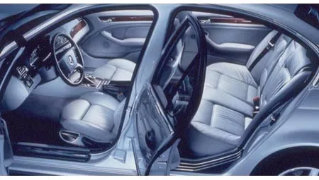 Bmw 3 Series 320i (AM20)