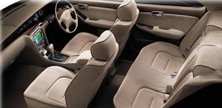 Nissan Laurel MEDALIST CELLENCIA NAVI EDITION (HC35)