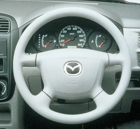 Mazda Demio LX (DW3W)