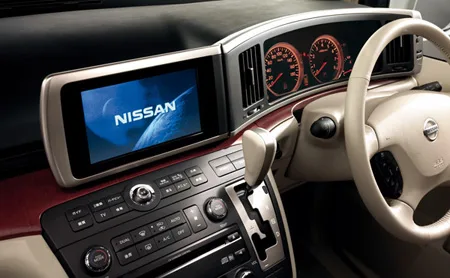 Nissan Elgrand HIGHWAY STAR (MNE51)