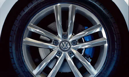 Volkswagen Passat Gte BASE GRADE (3CCUK)