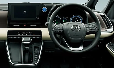 Toyota Noah HYBRID G (ZWR90W)