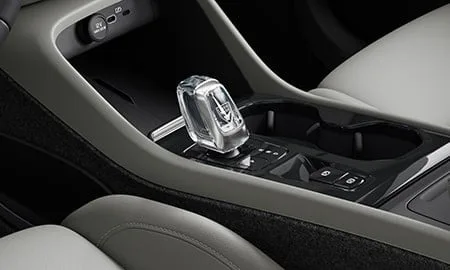 Volvo XC40 PLUS B4 AWD (XB420TXCM2)