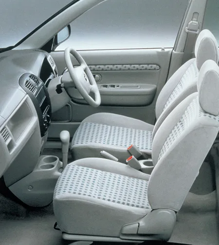 Mazda Demio LX (DW3W)