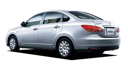 Nissan Bluebird Sylphy 15M FOUR (NG11)