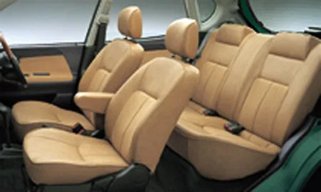Daihatsu Storia CL (M100S)