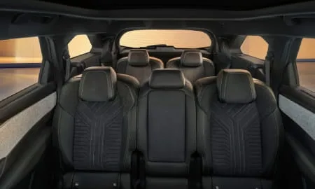 Peugeot 5008 GT HYBRID (P74HN09)