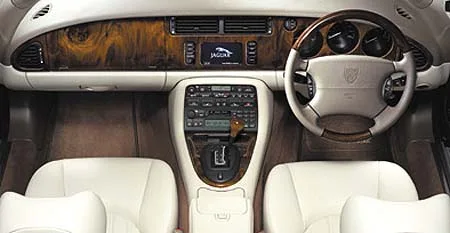 Jaguar XK 8 COUPE CLASSIC (J412A)