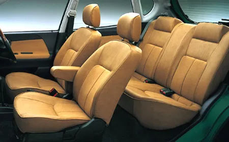 Daihatsu Storia CL (M100S)