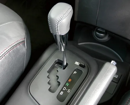 Toyota IQ130G GO LEATHER PACKAGE (NGJ10)