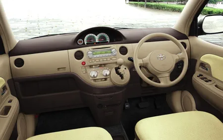 Toyota Sienta G (NCP85G)