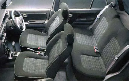 Daihatsu Mira Gino HELLO KITTY (L710S)