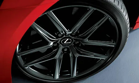 Lexus IS300H BLACK SEQUENCE (AVE30)