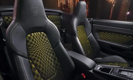 Porsche 911 SPIRIT 70 ()