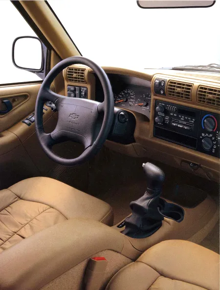 Chevrolet Blazer LS (CT34G)
