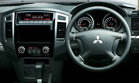 Mitsubishi Pajero LONG GR (V93W)