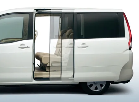 Nissan Serena 20RS (NC25)