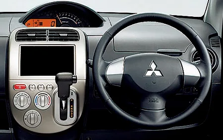 Mitsubishi EK Sport R (H82W)