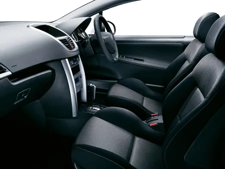 Peugeot 207 CC PREMIUM (A7C5FW)