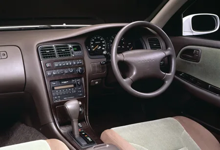 Toyota Cresta SUPER LUCENT (GX90)