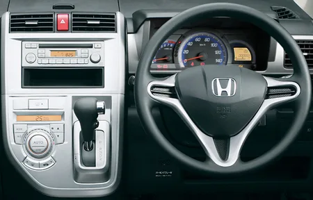 Honda Zest Spark G TURBO (JE1)