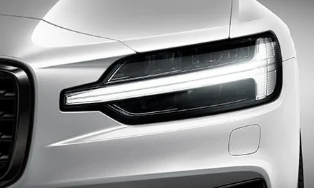 Volvo V60 B4 MOMENTUM (ZB420TM)