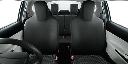 Toyota IQ130G X PACKAGE (NGJ10)