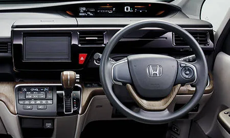 Honda Stepwagon G EX (RP1)