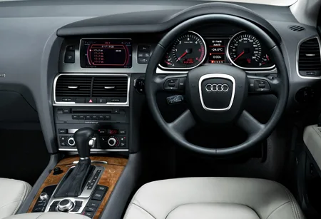 Audi Q7 4.2FSI QUATTRO (4LBARS)