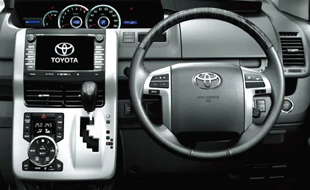 Toyota Voxy TRANS-X (ZRR70G)