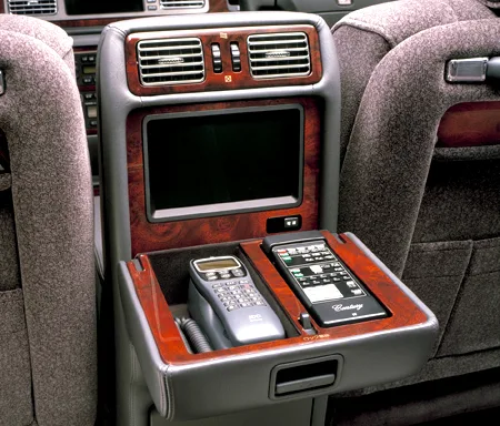 Toyota Century STANDARD MODEL DUAL EMV PACKAGE (GZG50)