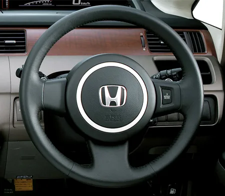 Honda Stepwagon G (RG2)