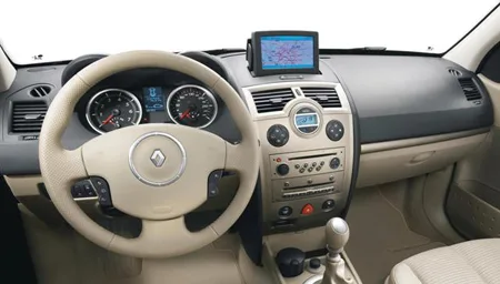 Renault Megane 2.0 PREMIUM (MF4 / MK4M)