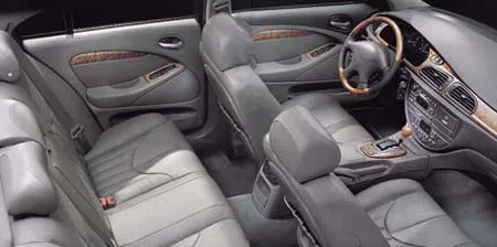 Jaguar Stype 3.0 V6 SE (J01FB)