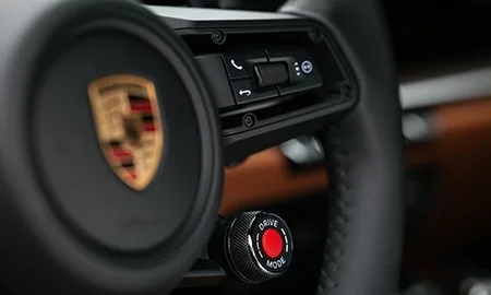 Porsche 911 CARRERA 4 GTS CABRIOLET ()