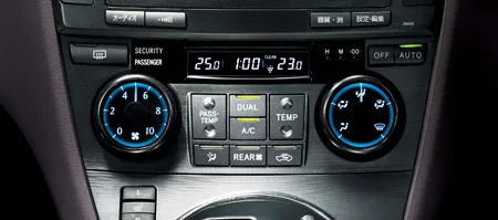 Toyota Mark X Zio 240G (ANA15)