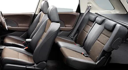 Honda Fit Shuttle Hybrid HYBRID NAVI PREMIUM SELECTION (GP2)
